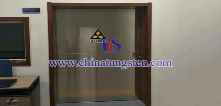 electronically operated tungsten alloy radiation shielding door picture